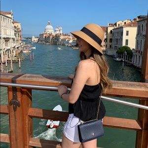 Meet your Posher, Joo